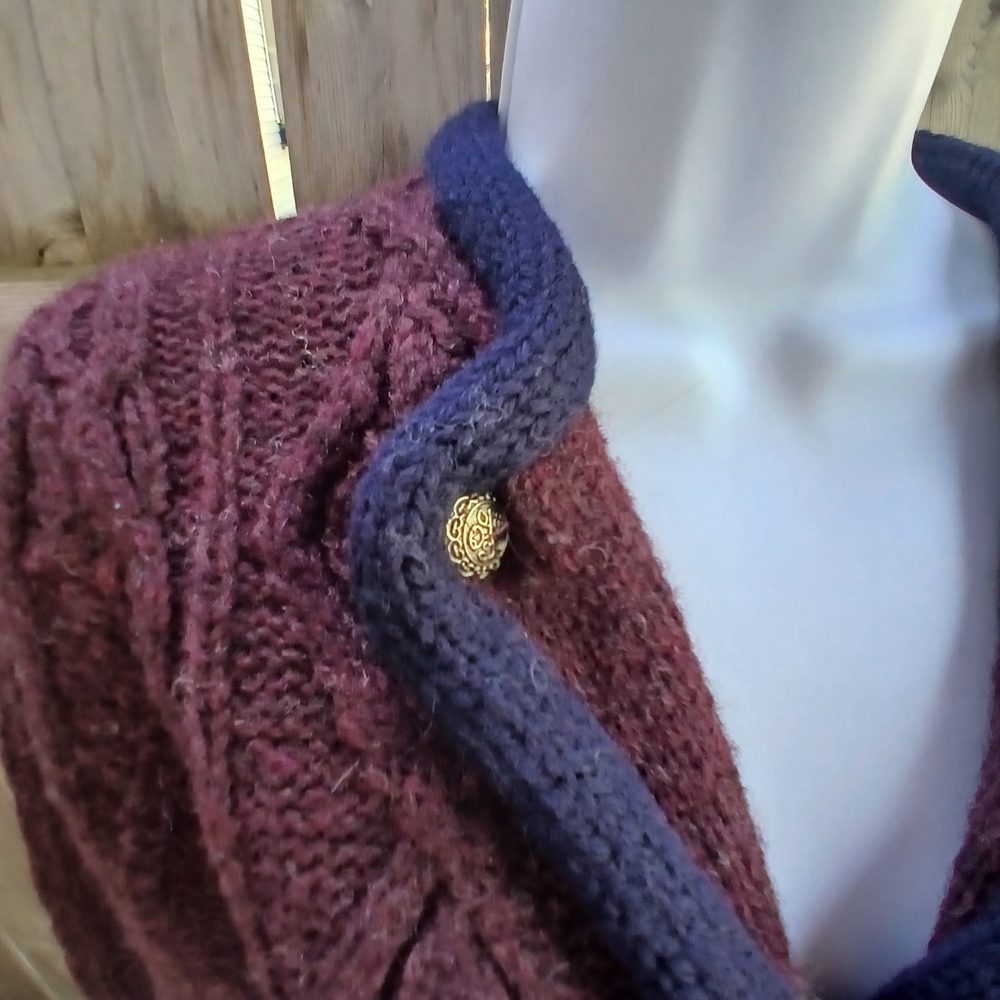 Lands' End Maroon 100% Shetland Wool Cable Knit Cardigan Sweate Fishermanr Sz S - Picture 2 of 8